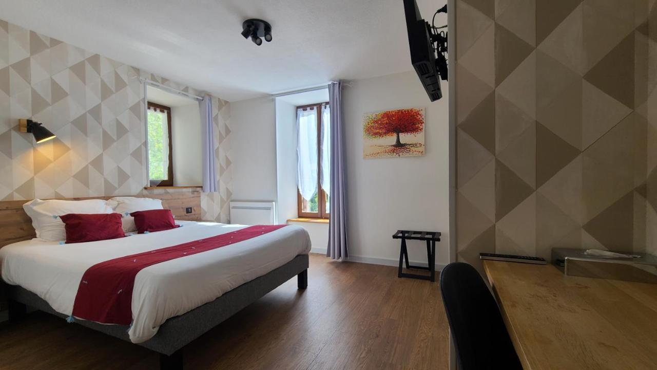 Logis Hotel Auberge De L'Allagnonette Saint-Poncy ภายนอก รูปภาพ